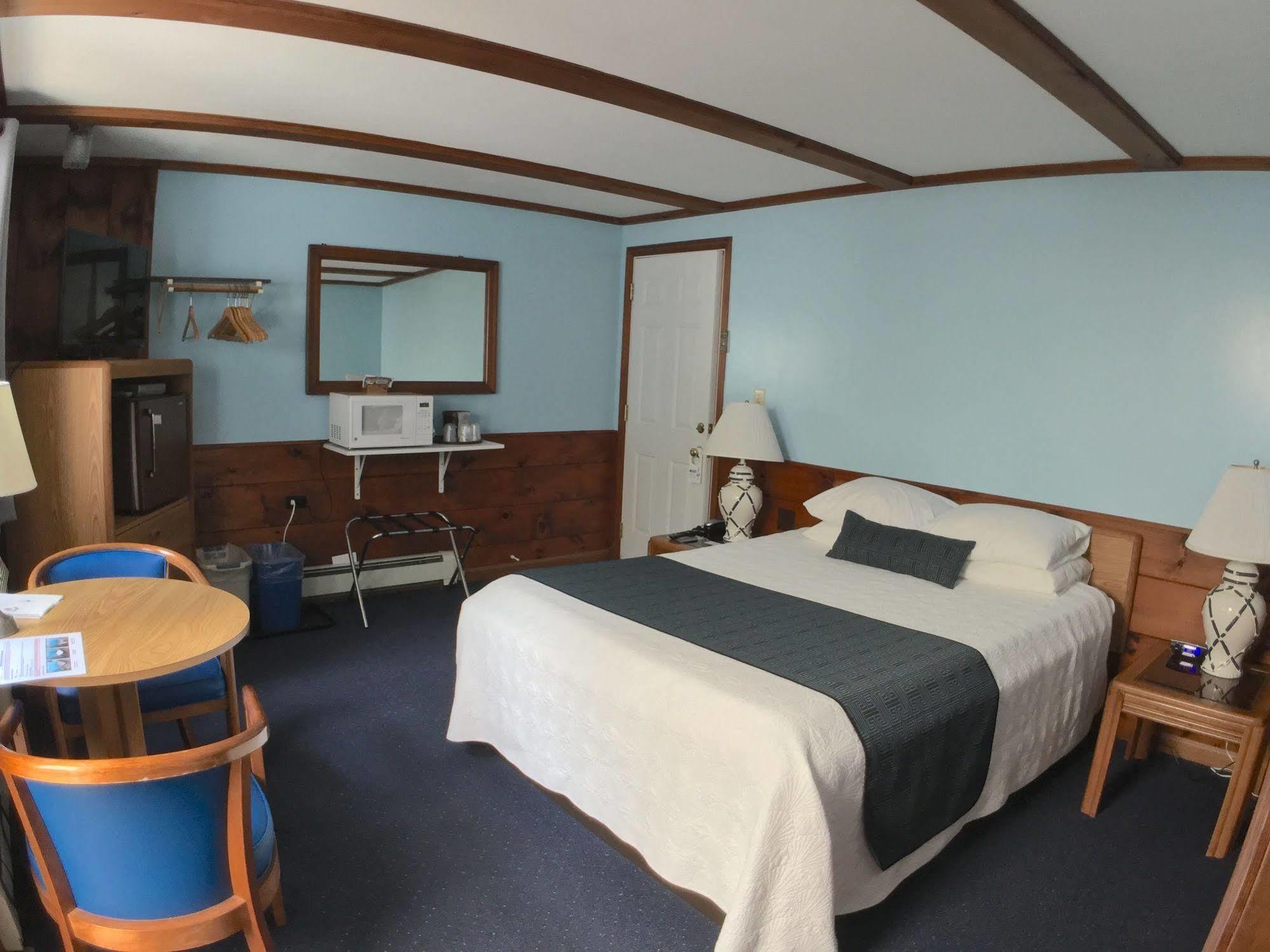 Bay Top Motel Weirs Beach Esterno foto