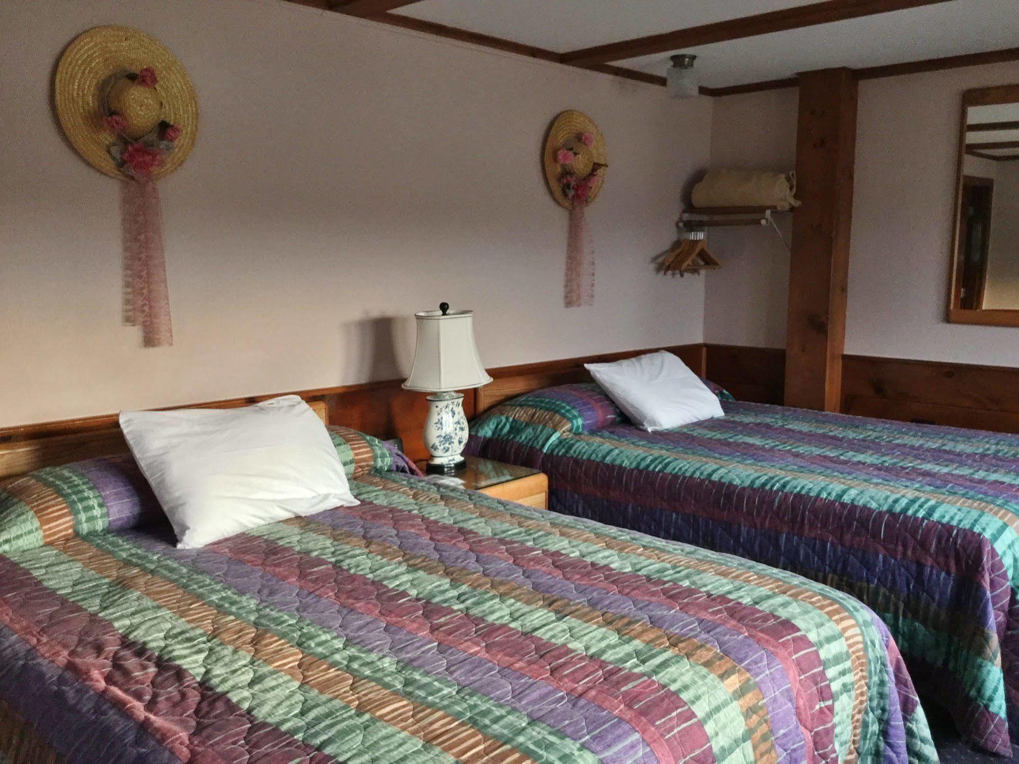 Bay Top Motel Weirs Beach Esterno foto