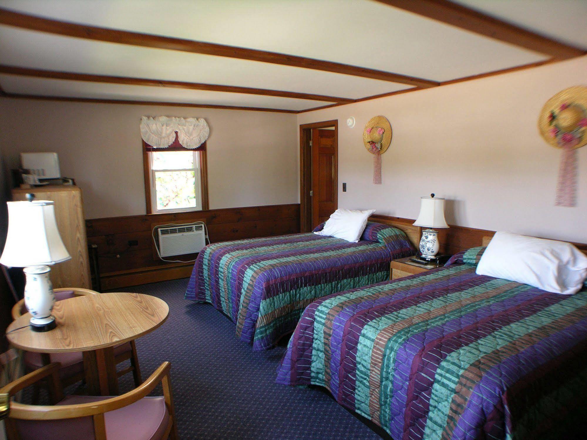 Bay Top Motel Weirs Beach Esterno foto
