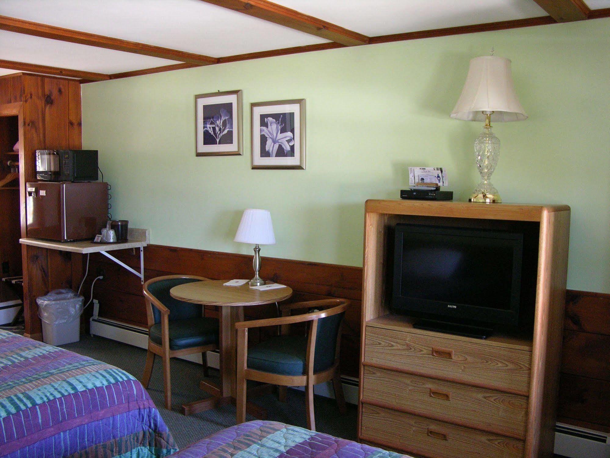 Bay Top Motel Weirs Beach Esterno foto