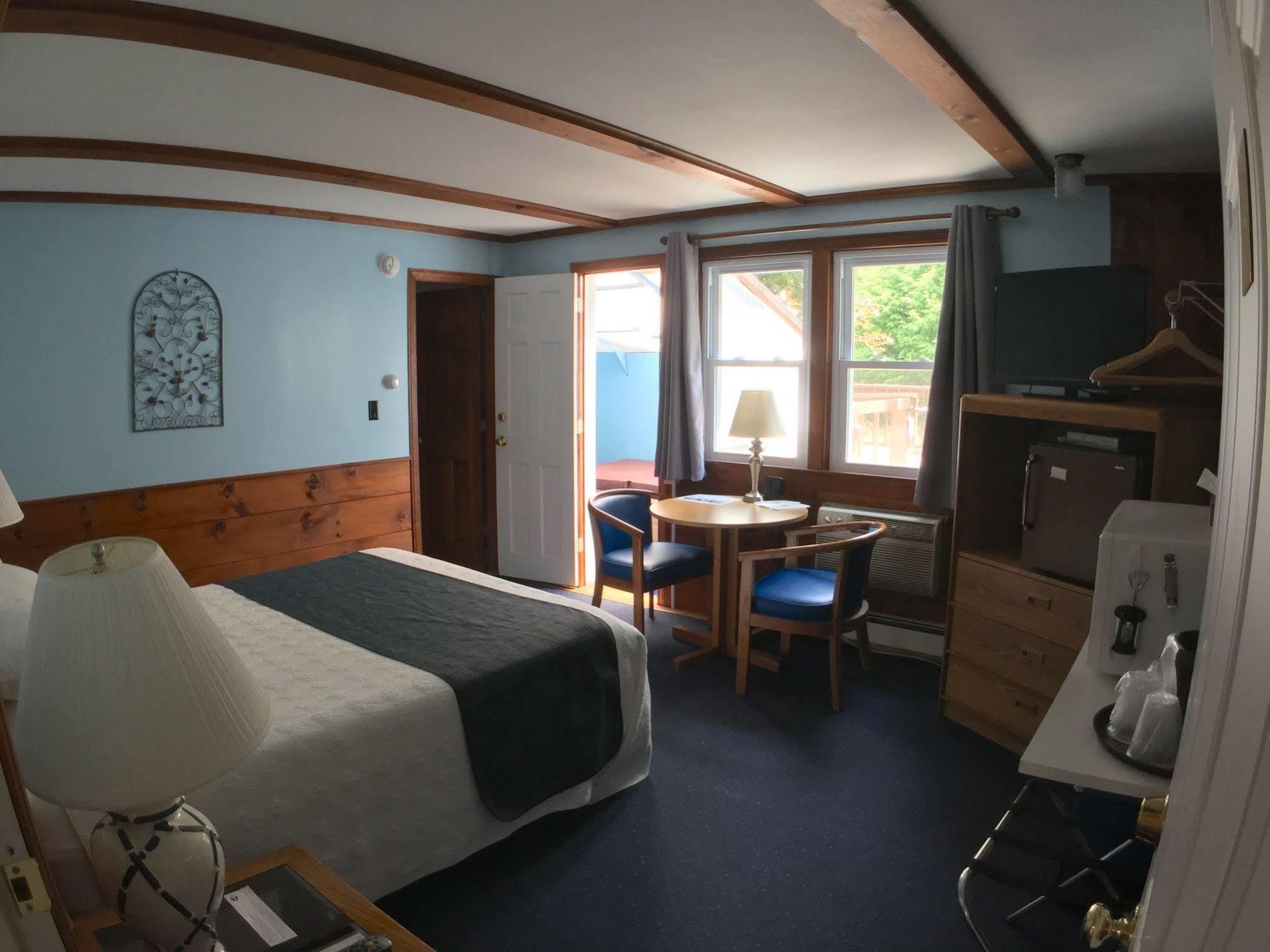 Bay Top Motel Weirs Beach Esterno foto